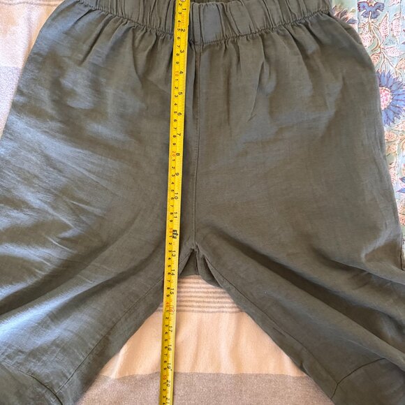 Bellambia Linen Blend Capris - Picture 8 of 8